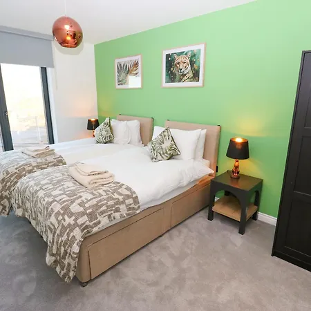 Emerald Retreat *